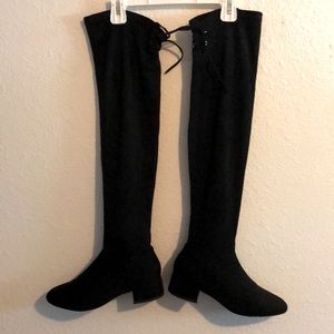 Beautiful boots and in perfect conditions.